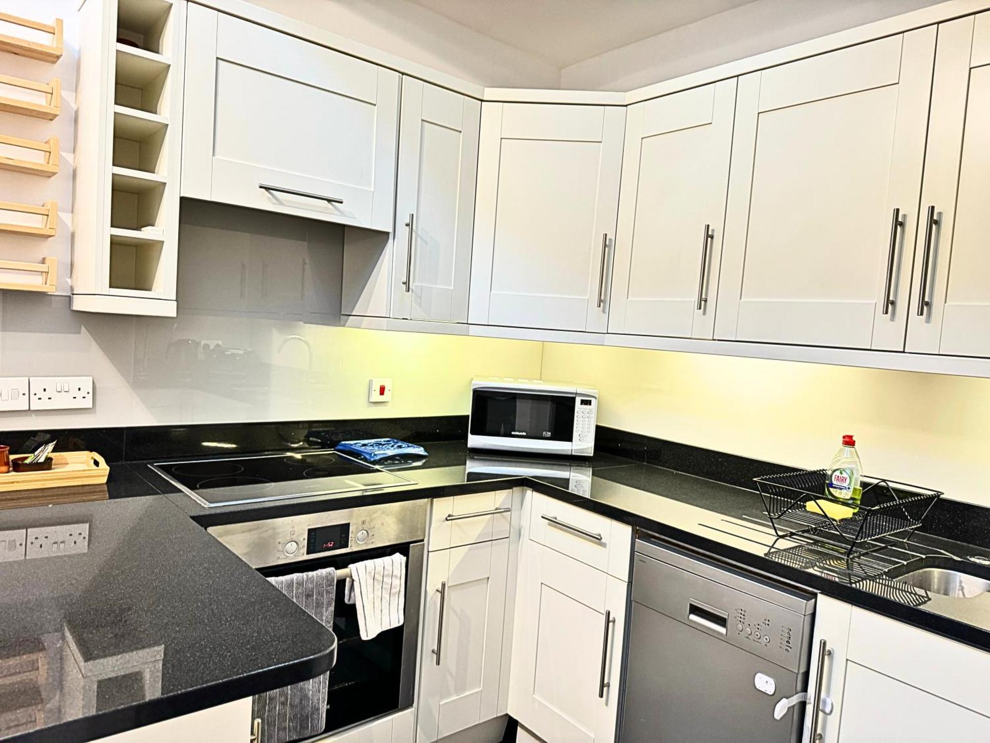 The Heart Of Kensington Mews - 3 Bedrooms House-Private Entrance-Hyde Park Walk Away-Green Park 9 Minutes Underground- The Best Of London With Glamour Of Kensington Eksteriør bilde